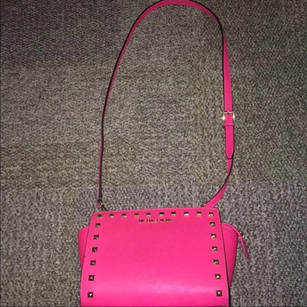 Hot pink Michael khors Selma mini
